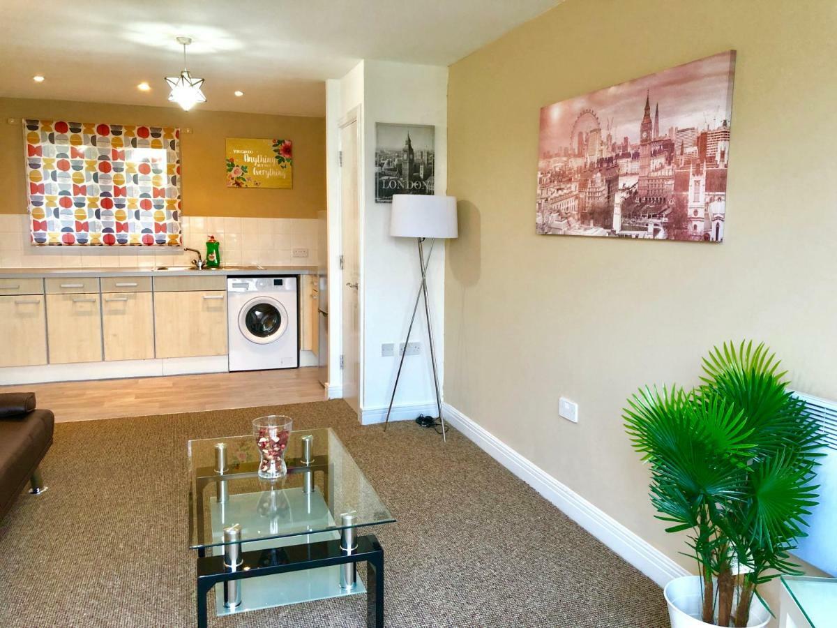 2 Bedrooms Modern Apartment, Lounge, Full Kitchen, Balcony, 5 Minutes Stratford Station Londres Exterior foto